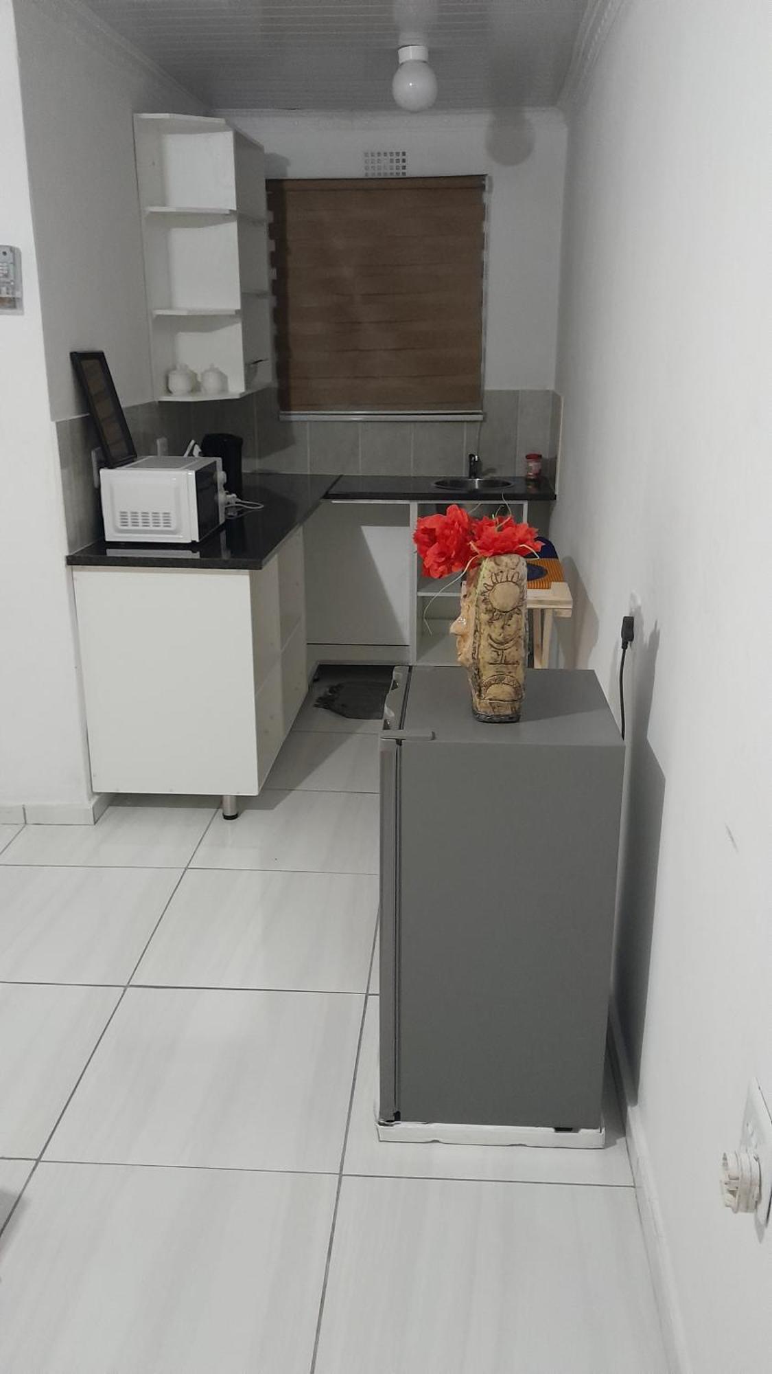 17 Driffield Road Apartment